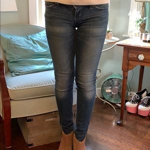 Low Rise Demi-Curve Skinny Levi’s